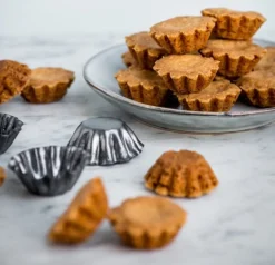 Gebaksvorm Hernhutter 42/22 x 15 mm gekarteld