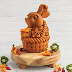 Nordic Ware Paashaas in Mandje Bakvorm