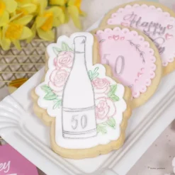 Sweet Stamp Outboss Heart Frame